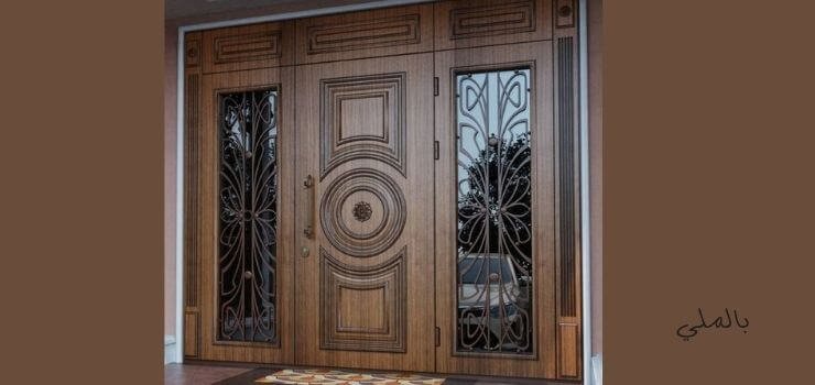 أبواب الحديد تصاميمها وأشكالها وأسعارها المختلفة 12 باب مشغول بلون بني غامق يعطي انطباع للطراز العتيق الراقي.