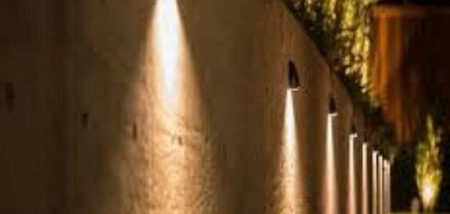الاضاءة الخارجية للمنازل 3 إضاءة خارجية للسور